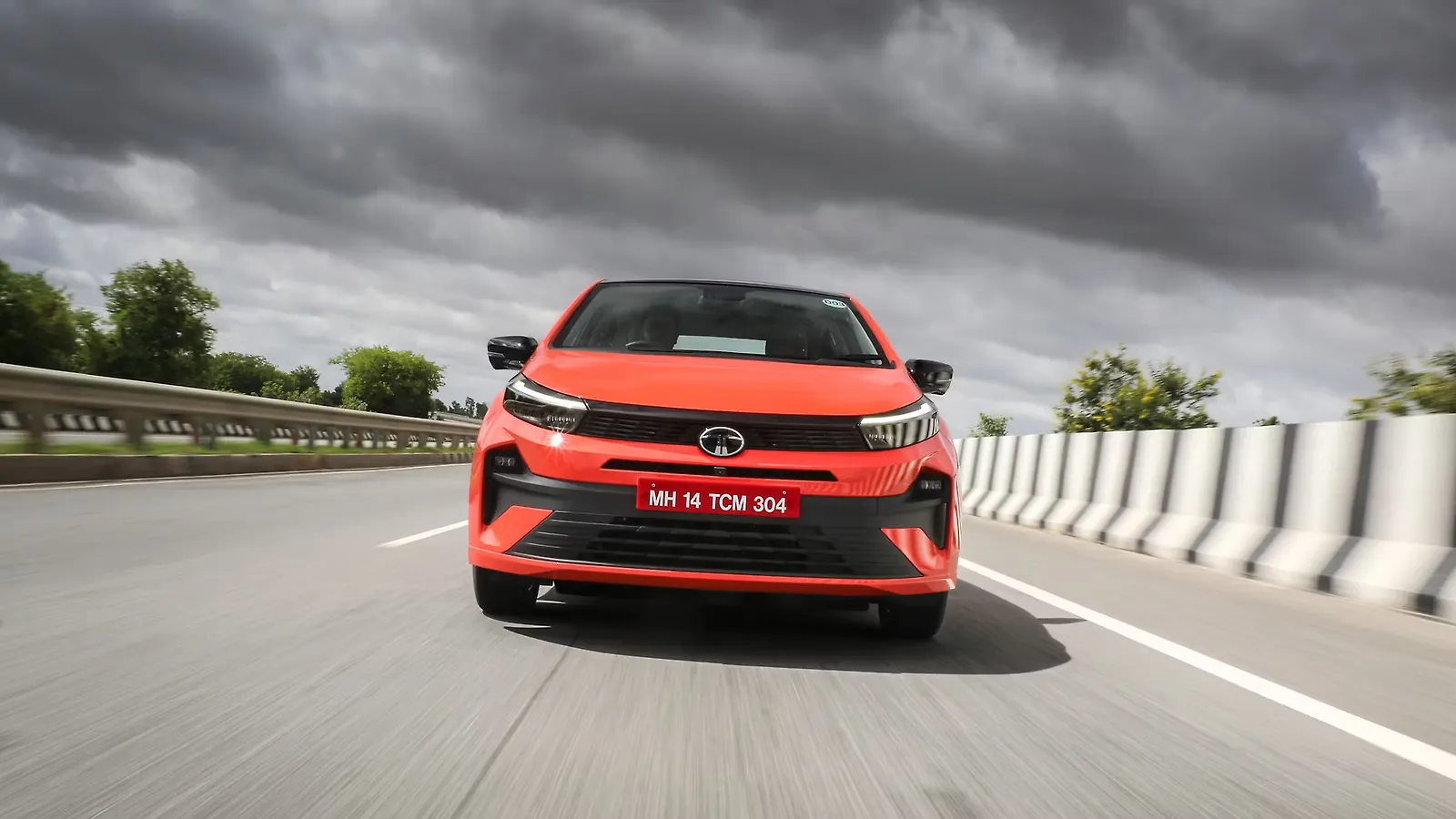 Tata Altroz Front View
