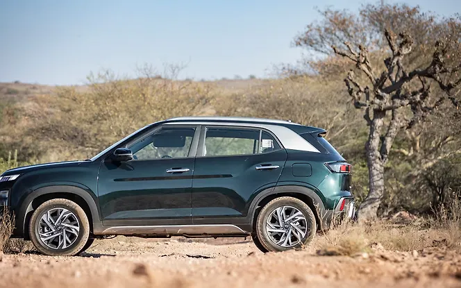 Hyundai Creta Left View