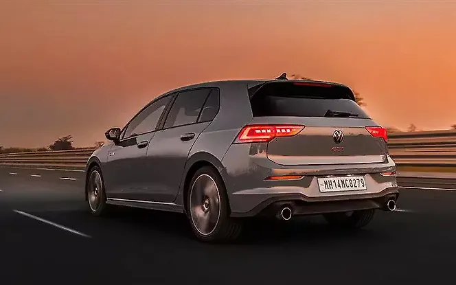 Volkswagen Golf GTI Rear Left View
